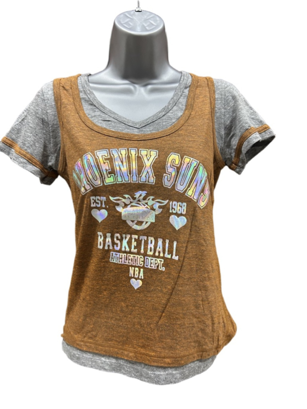 NWT NBA Store Phoenix Suns Women’s V-neck tee size small